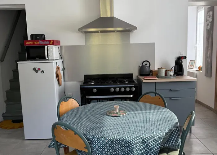 La Petite Maison * Sainte-Marie-de-Chignac